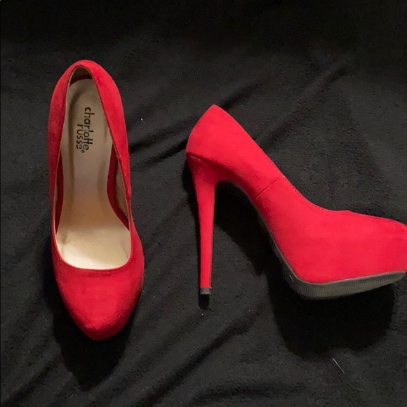 Red high heels - Picture 5 of 6